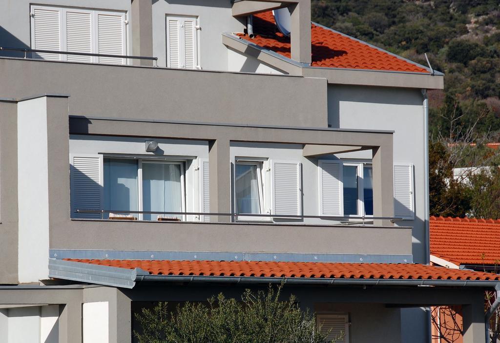 Apartment Spanjol Banjol Exterior photo